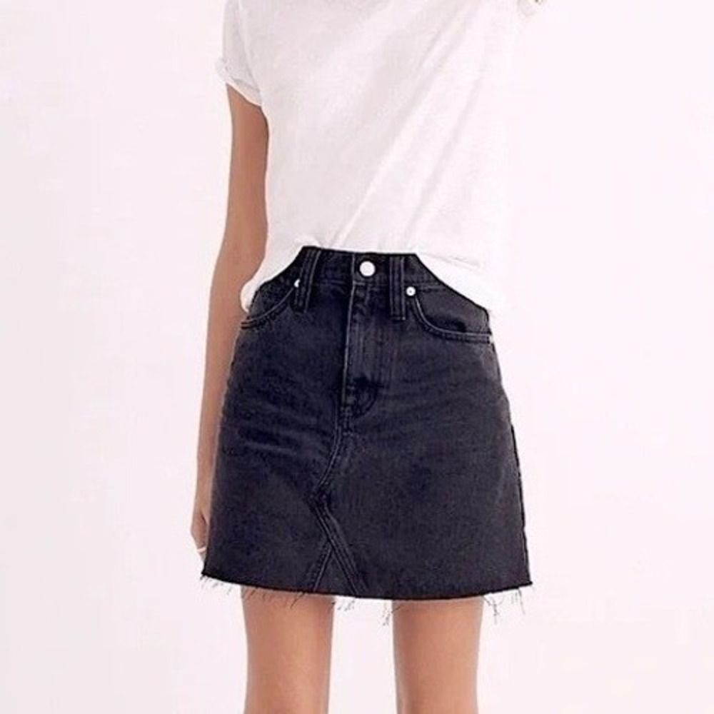 Madewell Womens Black Denim Mini Skirt Raw Hem High Rise Size 27 Cotton G1610